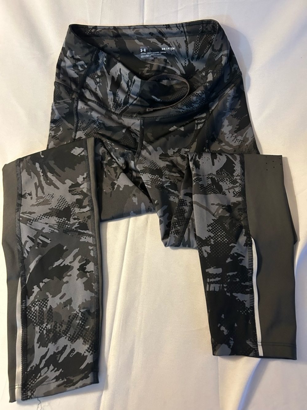 Under Armour Black & Gray Camo High-Waist Performance Leggings
